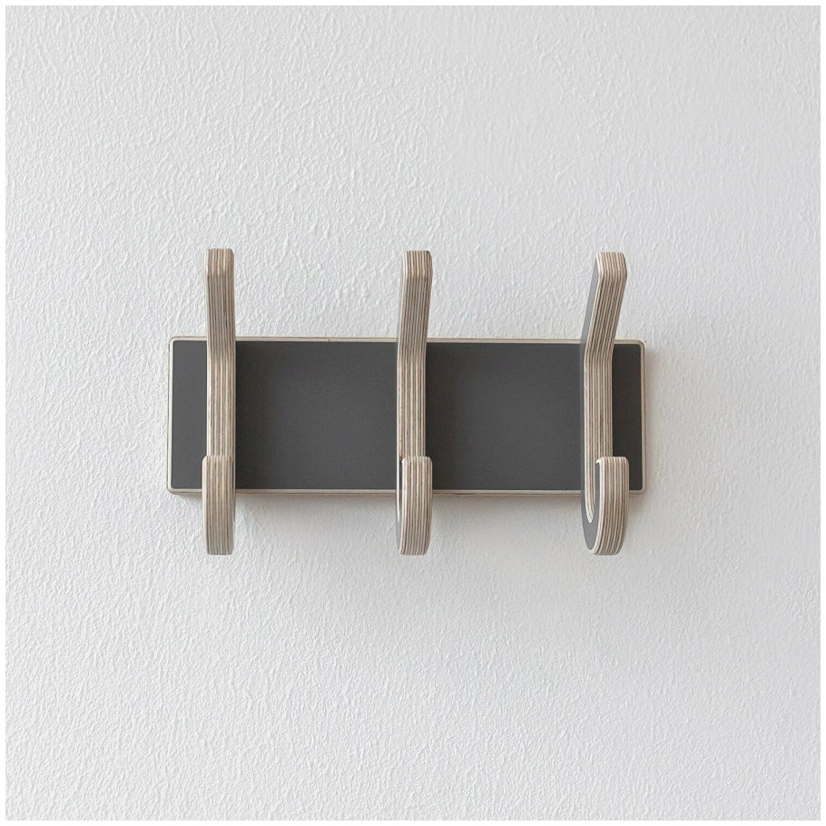 Деревянные крючки для вешалки