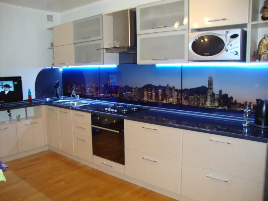 Фартук стеклянный для кухонного гарнитура