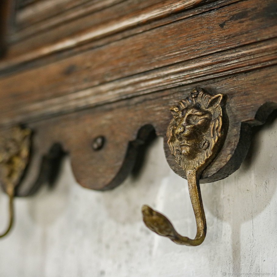 Старинная вешалка