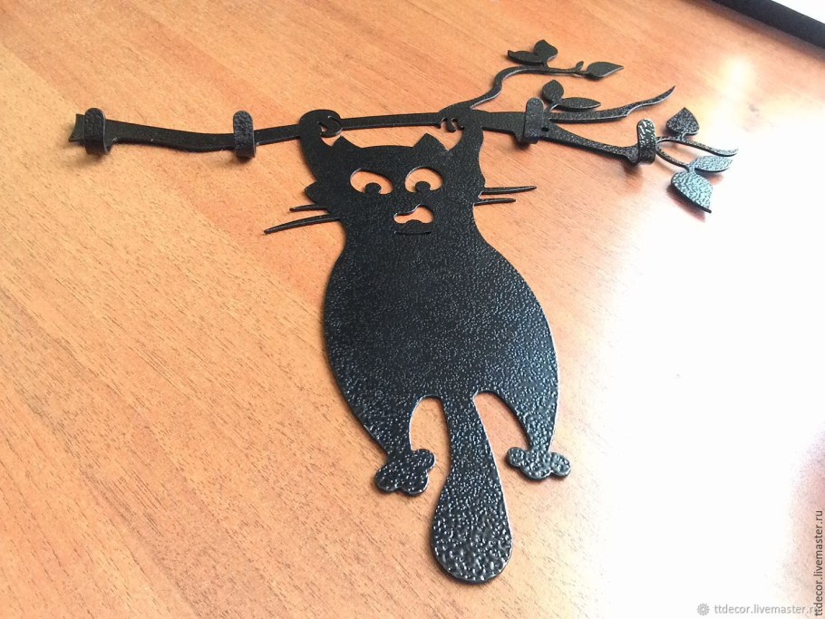 Ключница из металла