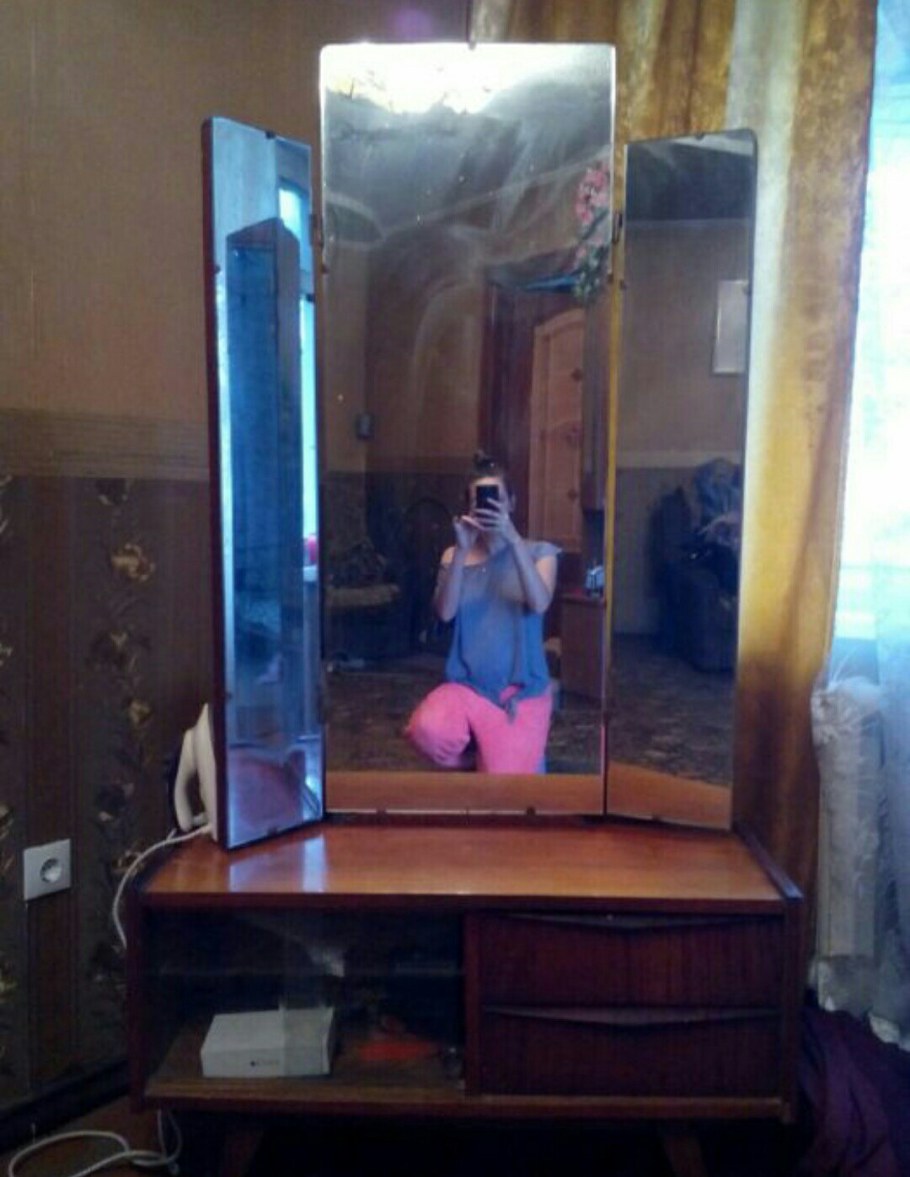 Отражение в зеркале объявление