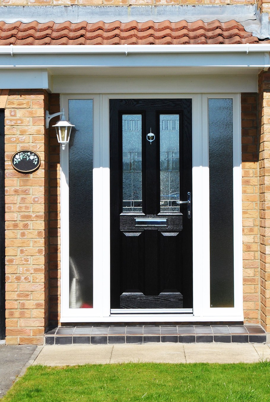 Входные двери для частного дома