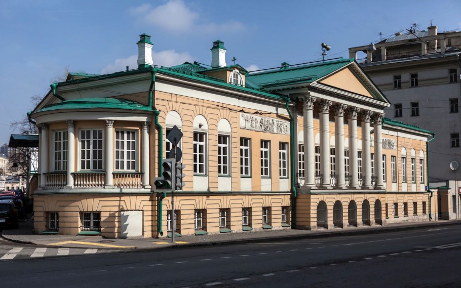 Усадьба Муравьевых-апостолов на старой Басманной