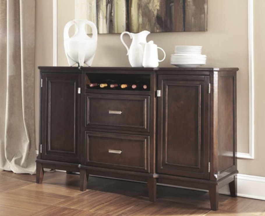 Кухонный комод для посуды