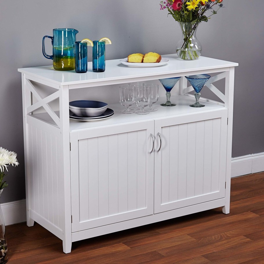 Кухонный комод с занавеской