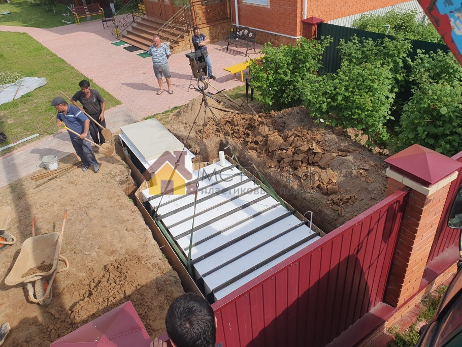 Погреб под террасой