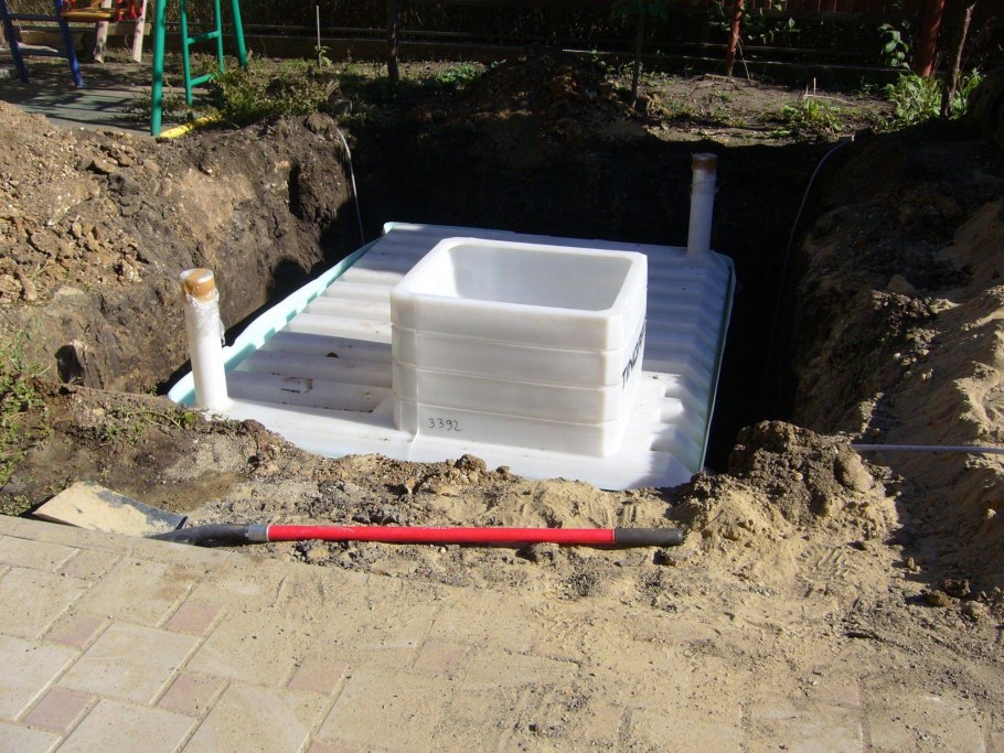 Погреб пластиковый для высоких грунтовых вод