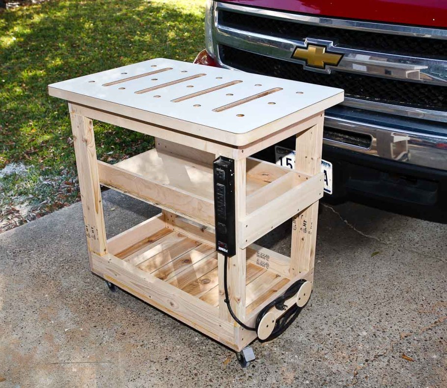 Стол на колесах для мастерской