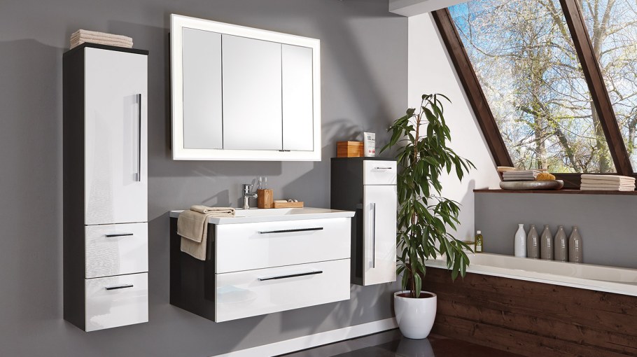 Корпусная мебель в ванную комнату