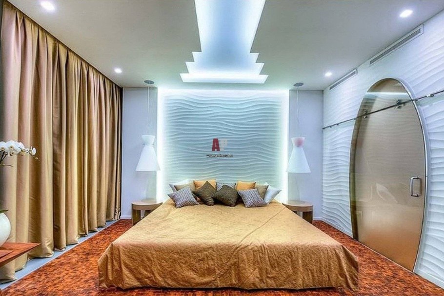 Кровать над потолком