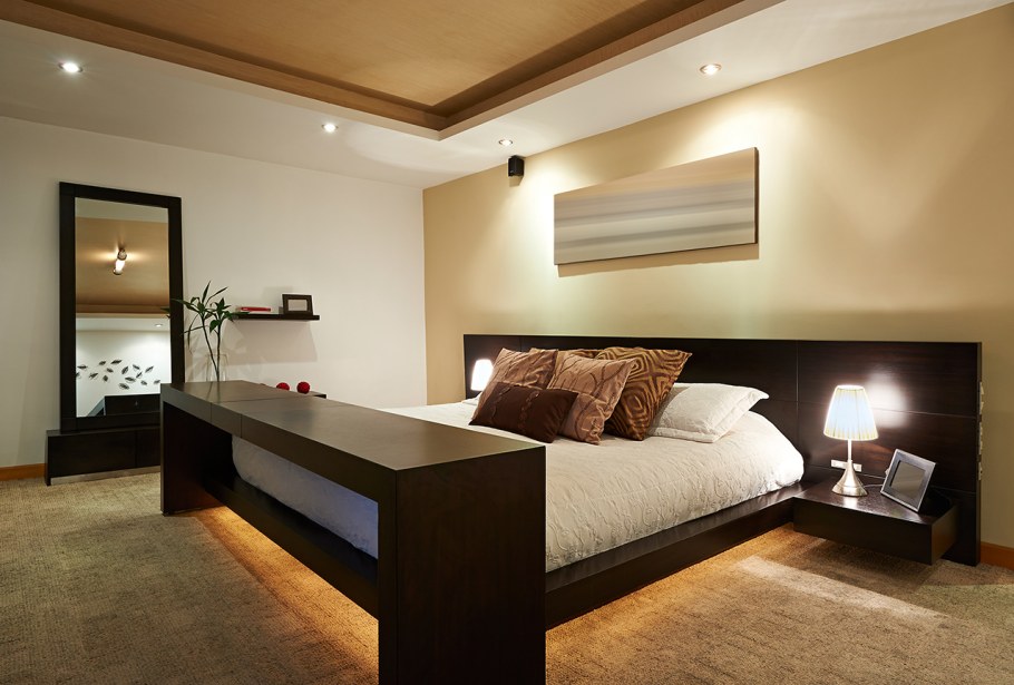 Современное освещение в спальне