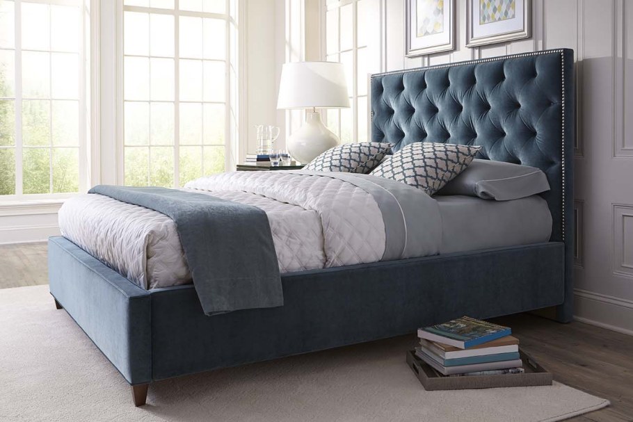 Изголовье кровати в американском стиле