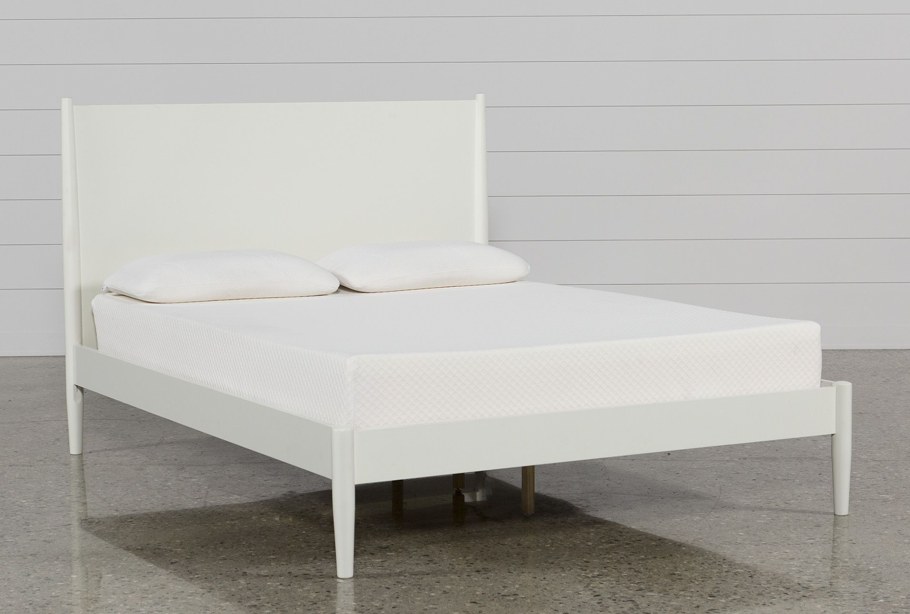 Кровать белая море