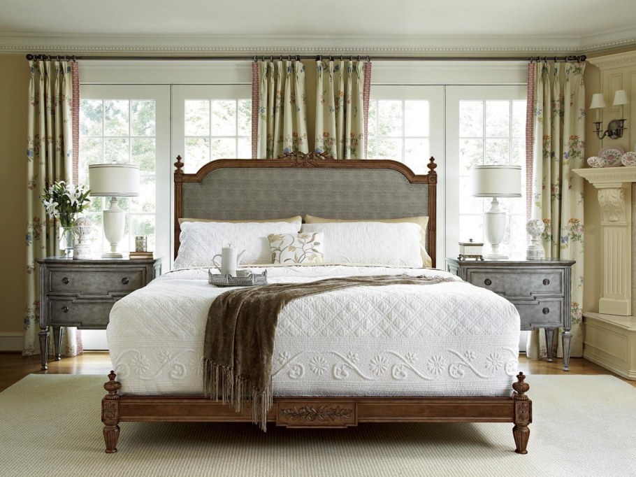 Кровать в английском стиле