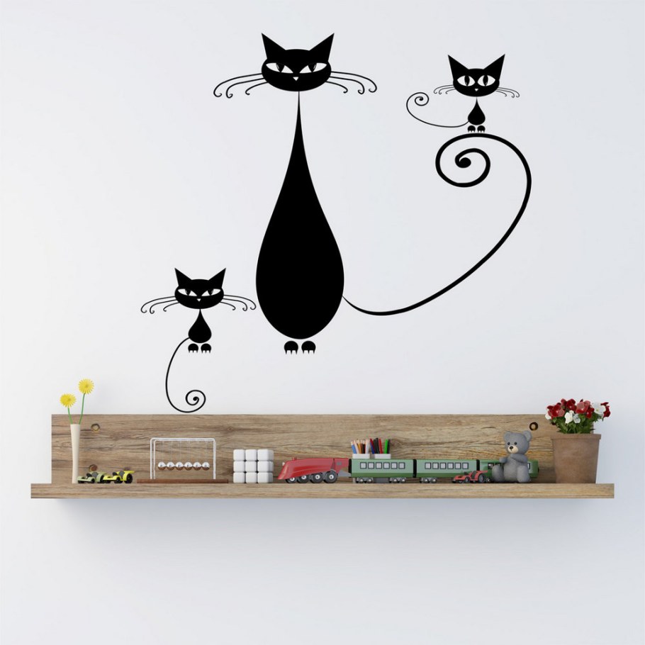Наклейка на стену кошка на стуле