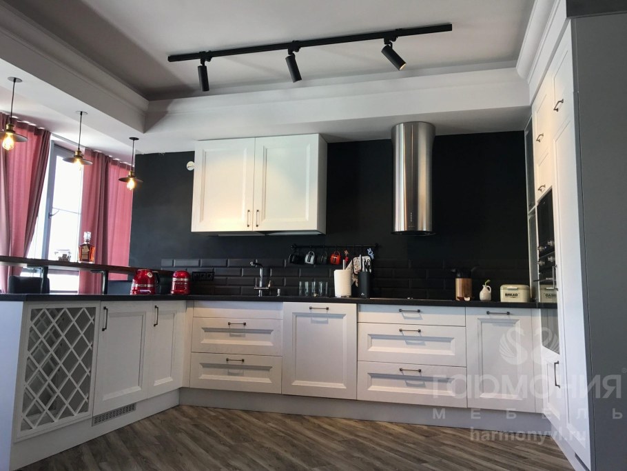 Мебельный салон Гармония показать кухни и прихожие