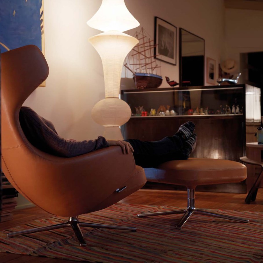 Современные каминные кресла