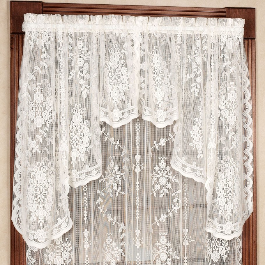 Занавески с кружевом