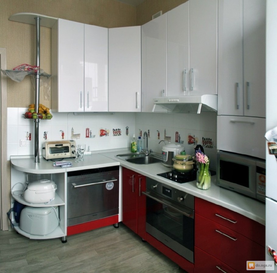 Современный кухонный гарнитур угловой для маленькой кухни