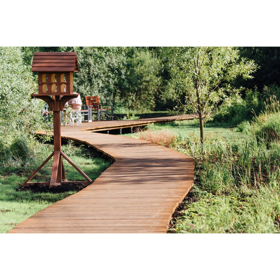 Деревянные дорожки в парке