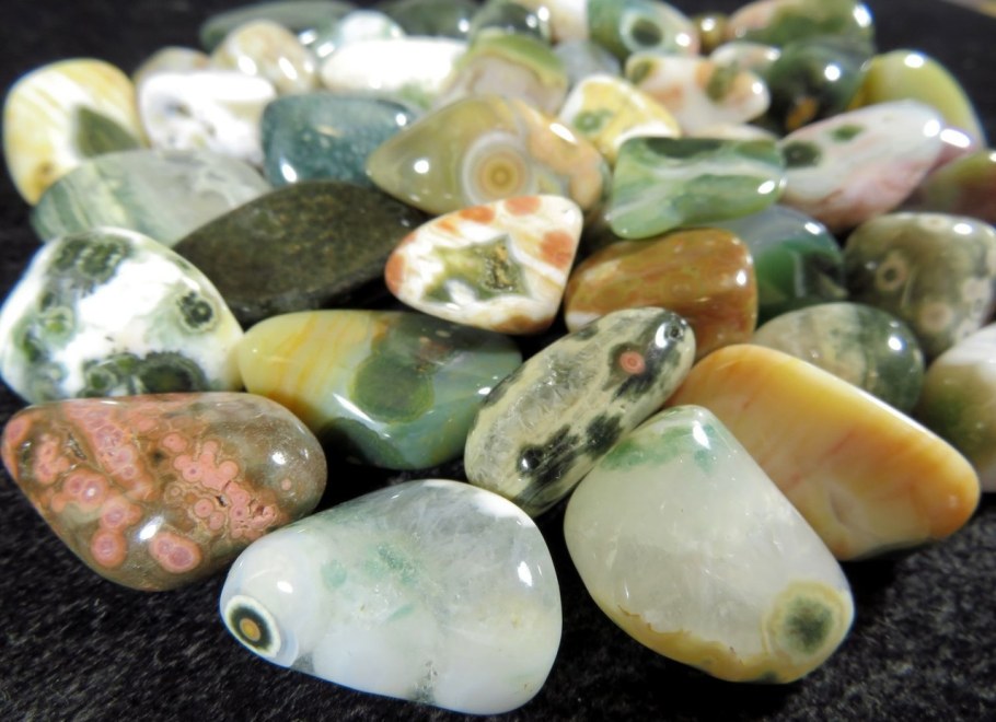 Океаническая яшма Риолит