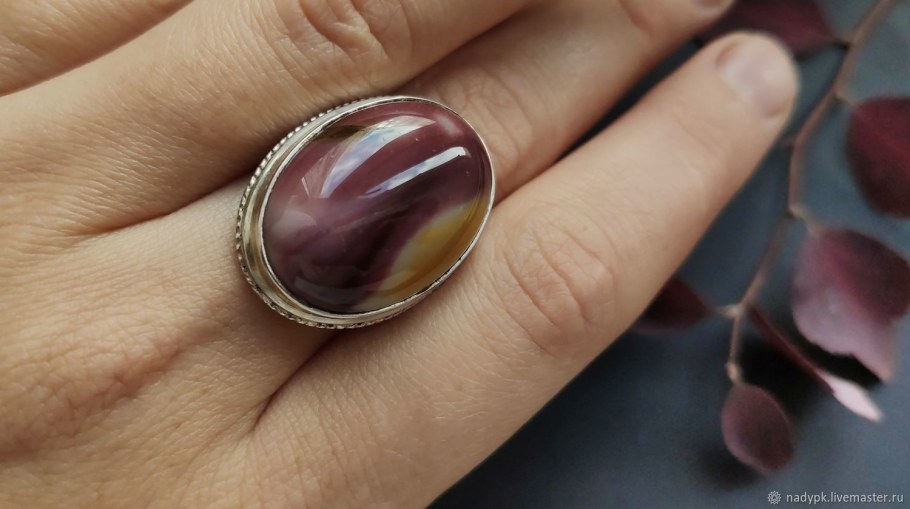Кольца из яшмы в серебре