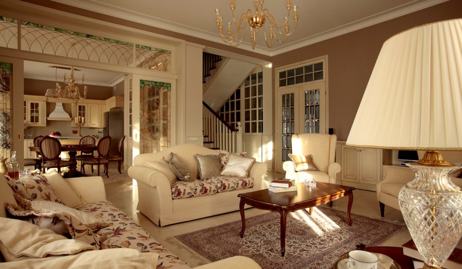 Светлая гостиная в английском стиле