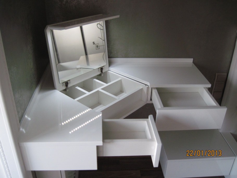 Столик туалетный Риана 5-2 Портофино