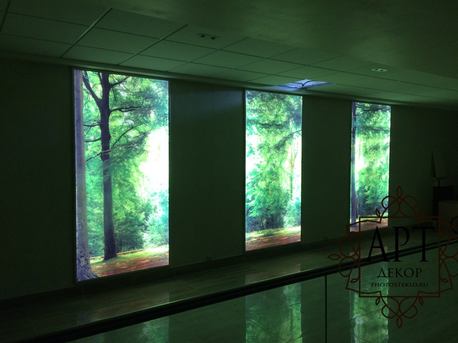 Стеклянное панно на стену с подсветкой