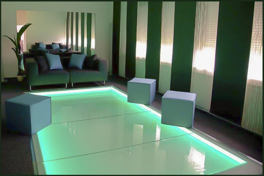 Стеклянный пол триплекс РГБ