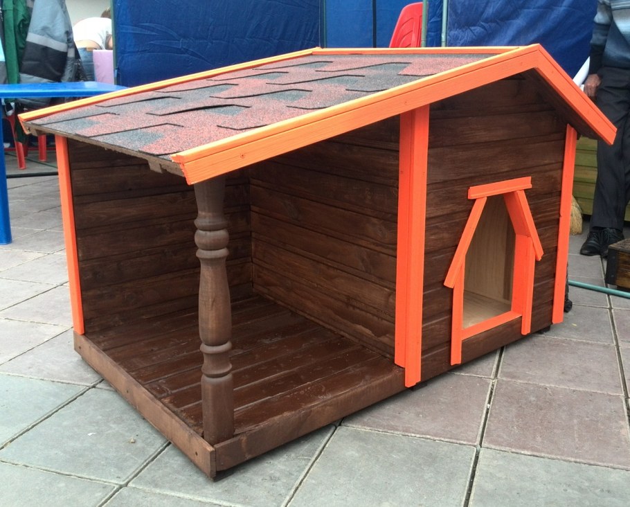 Собачьи будки из дерева