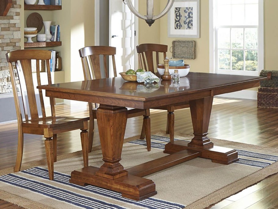 Мебель из дерева ольха