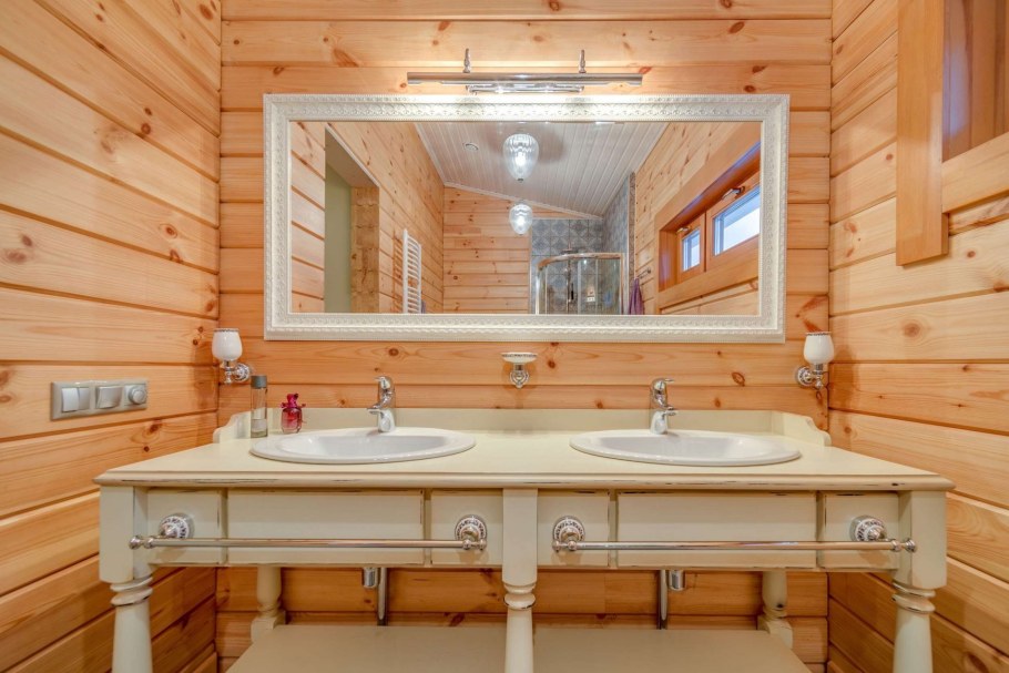 Ванная в деревянном доме