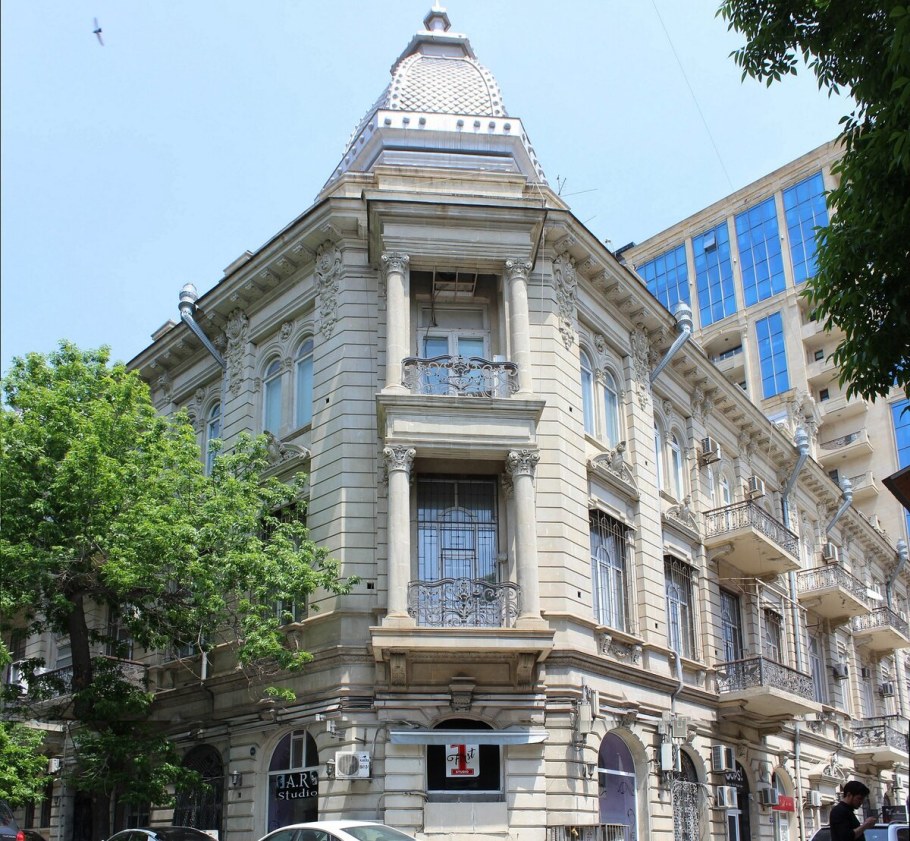 Особняк бака