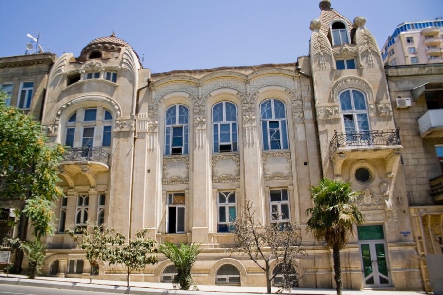 Здание Исмаилия, Баку, Азербайджан