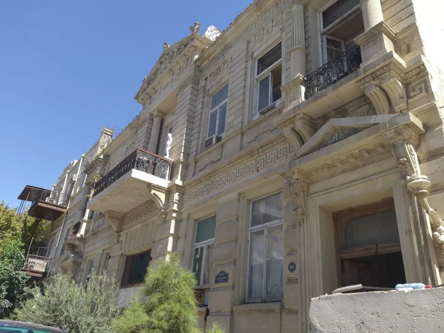 Правительственный дом в Баку