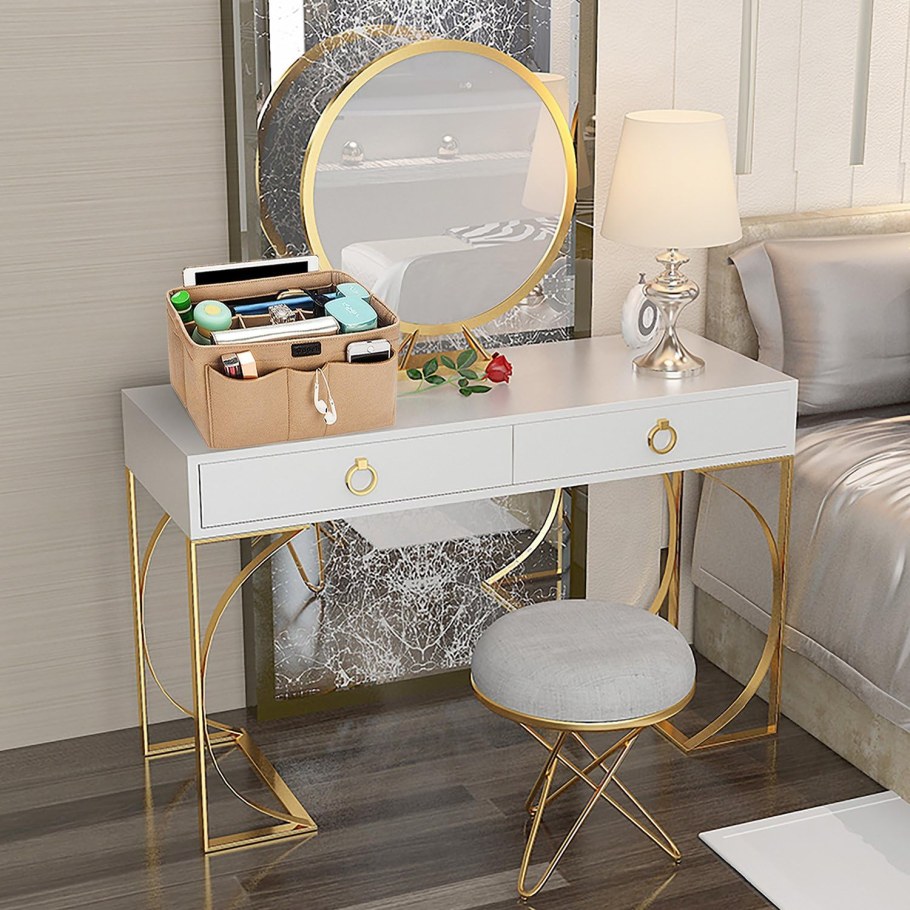 Подвесной туалетный столик