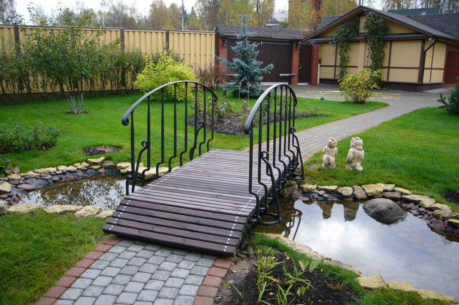 Мостик через прудик