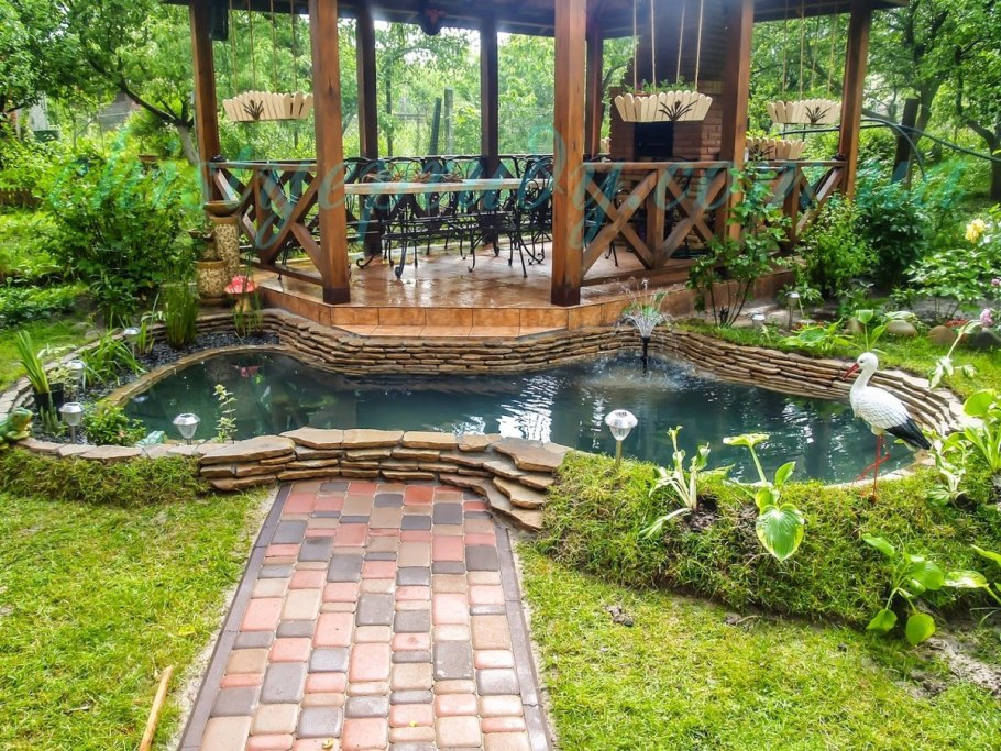 Декоративный водоем