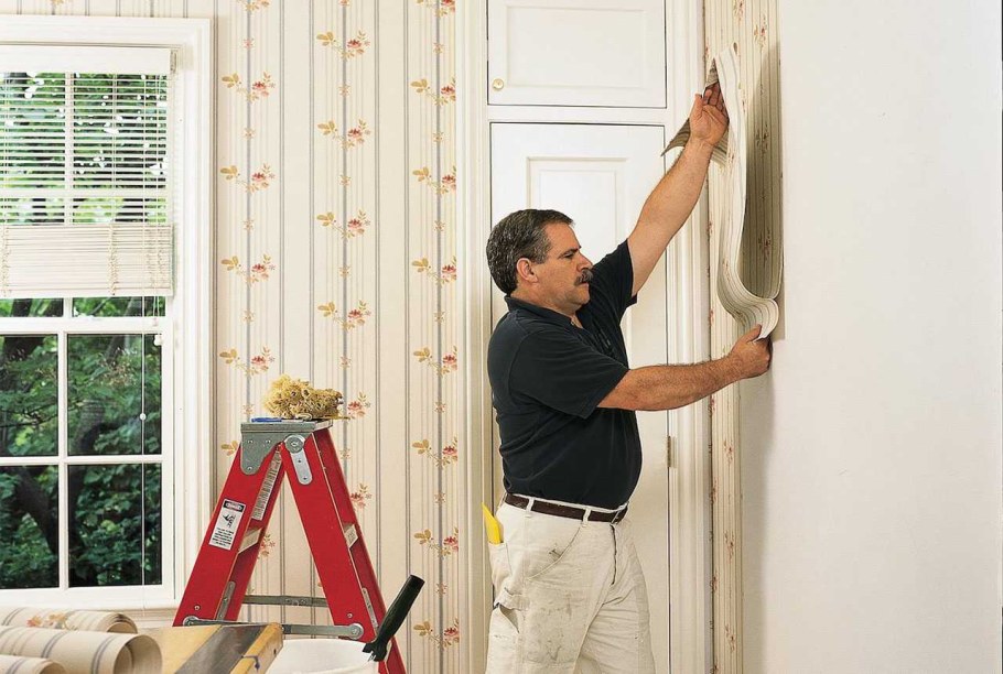 Клейка обоев