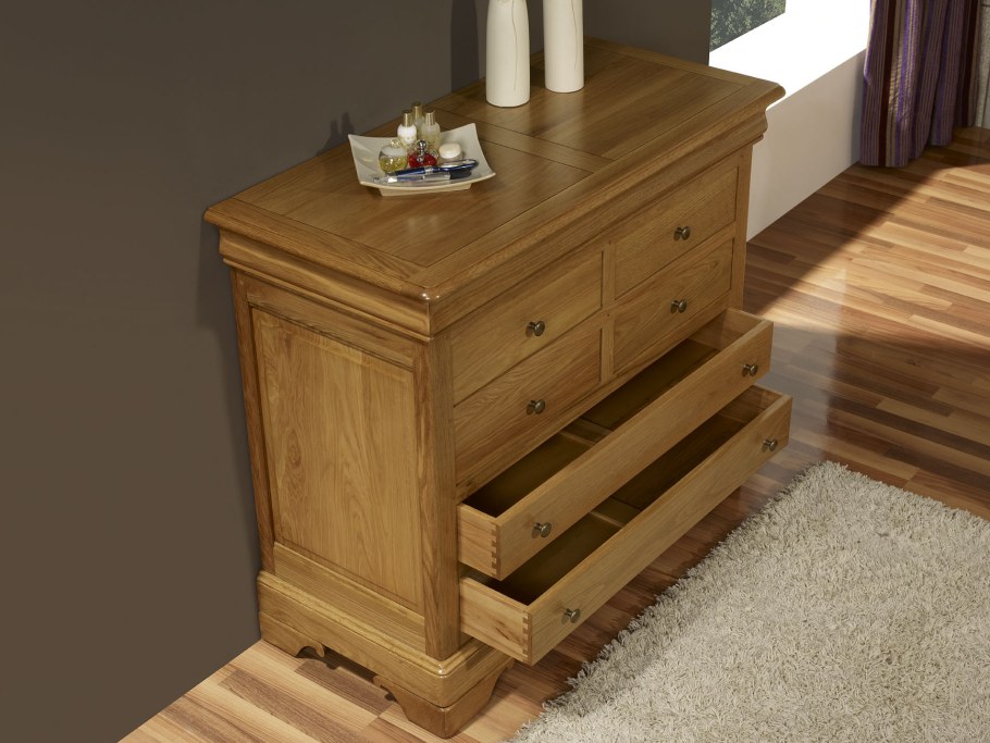 Комод из массива ясеня