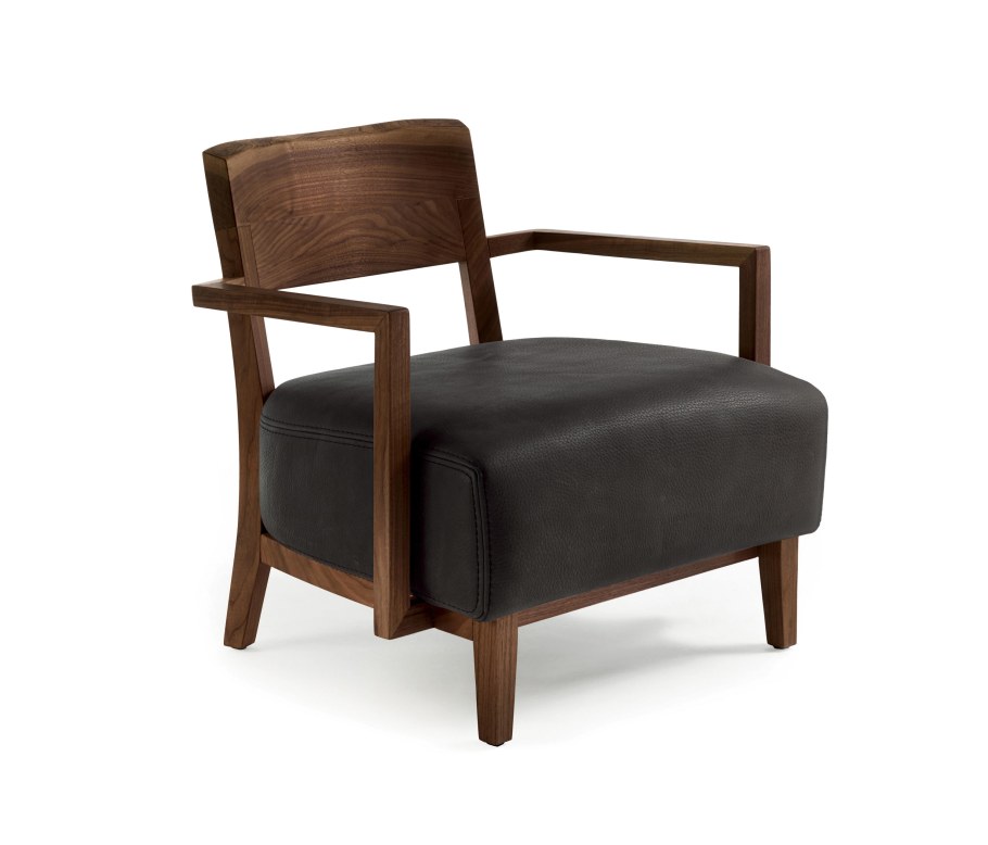 Timeless easy Chair with Armrests by GANDIABLASCO