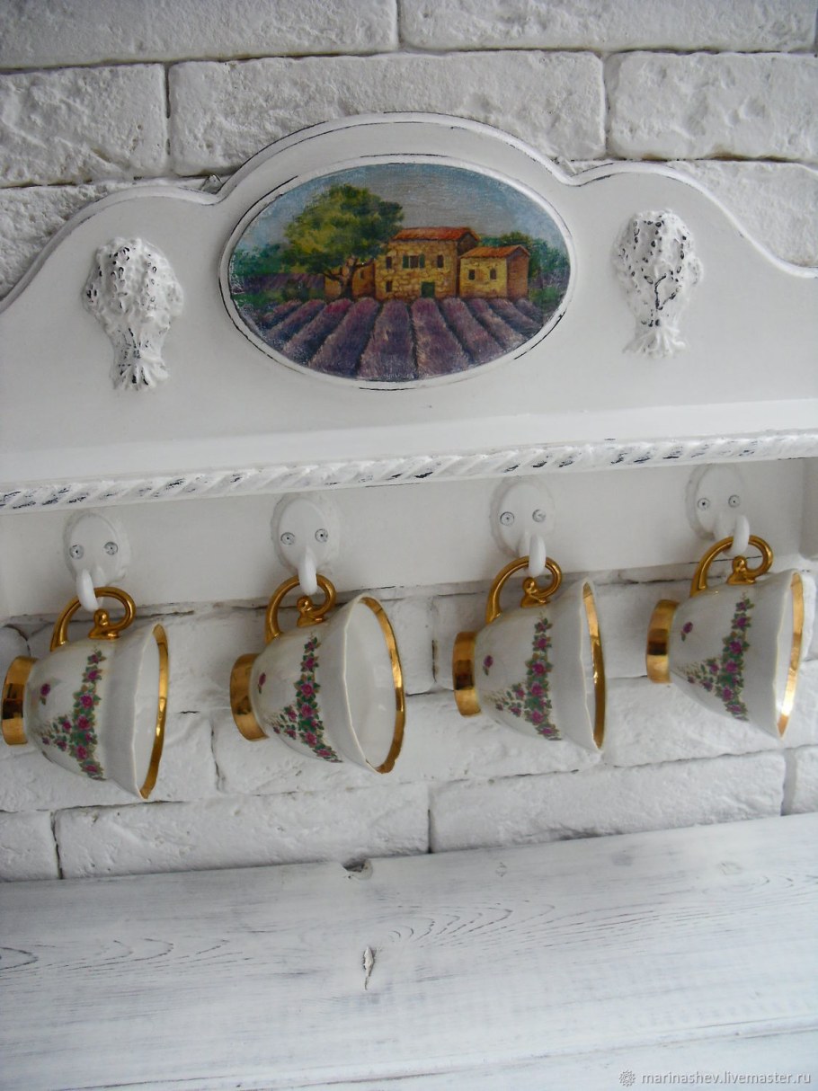 Декупаж вешалок для кухни