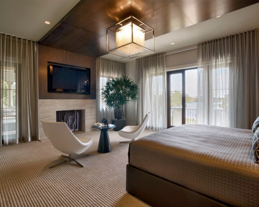 Спальня с двумя панорамными окнами