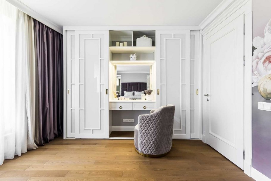 Шкаф с будуаром в спальню
