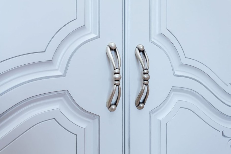 Серийные двери Клевер мебель