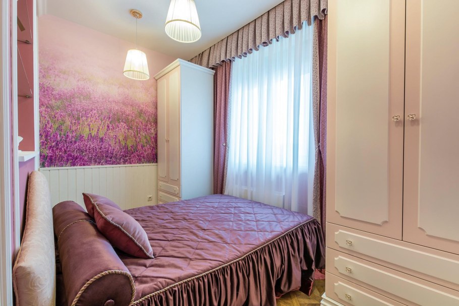 Маленькая спальня с фотообоями