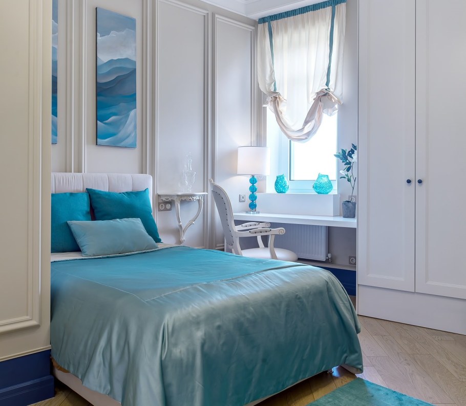 Маленькая бирюзовая спальня