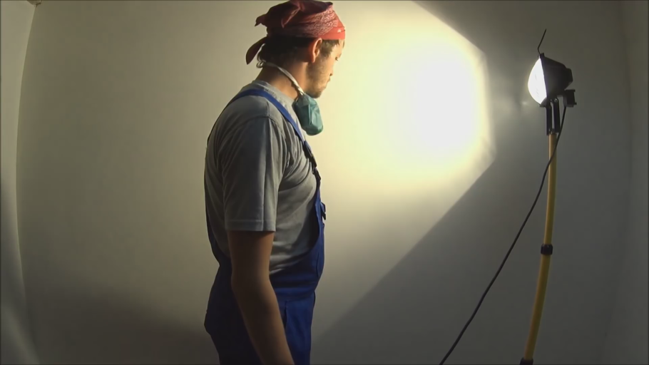 Прожектор для шпаклевки стен