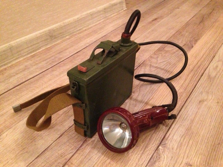 Советский фонарь с аккумулятором 2нкл